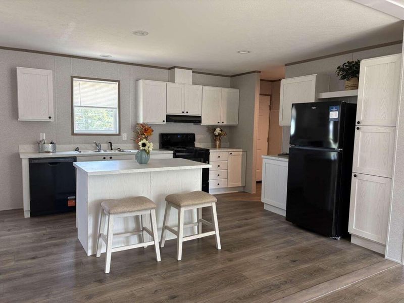 2293 5th Street , Syracuse, OH 45779 Photo 8