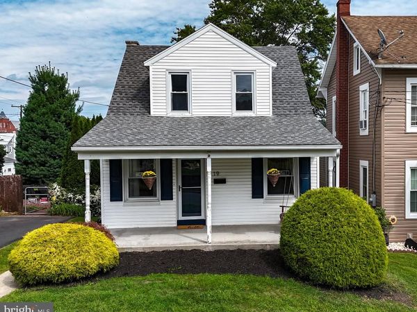 19 MAPLE, MOHNTON, PA 19540