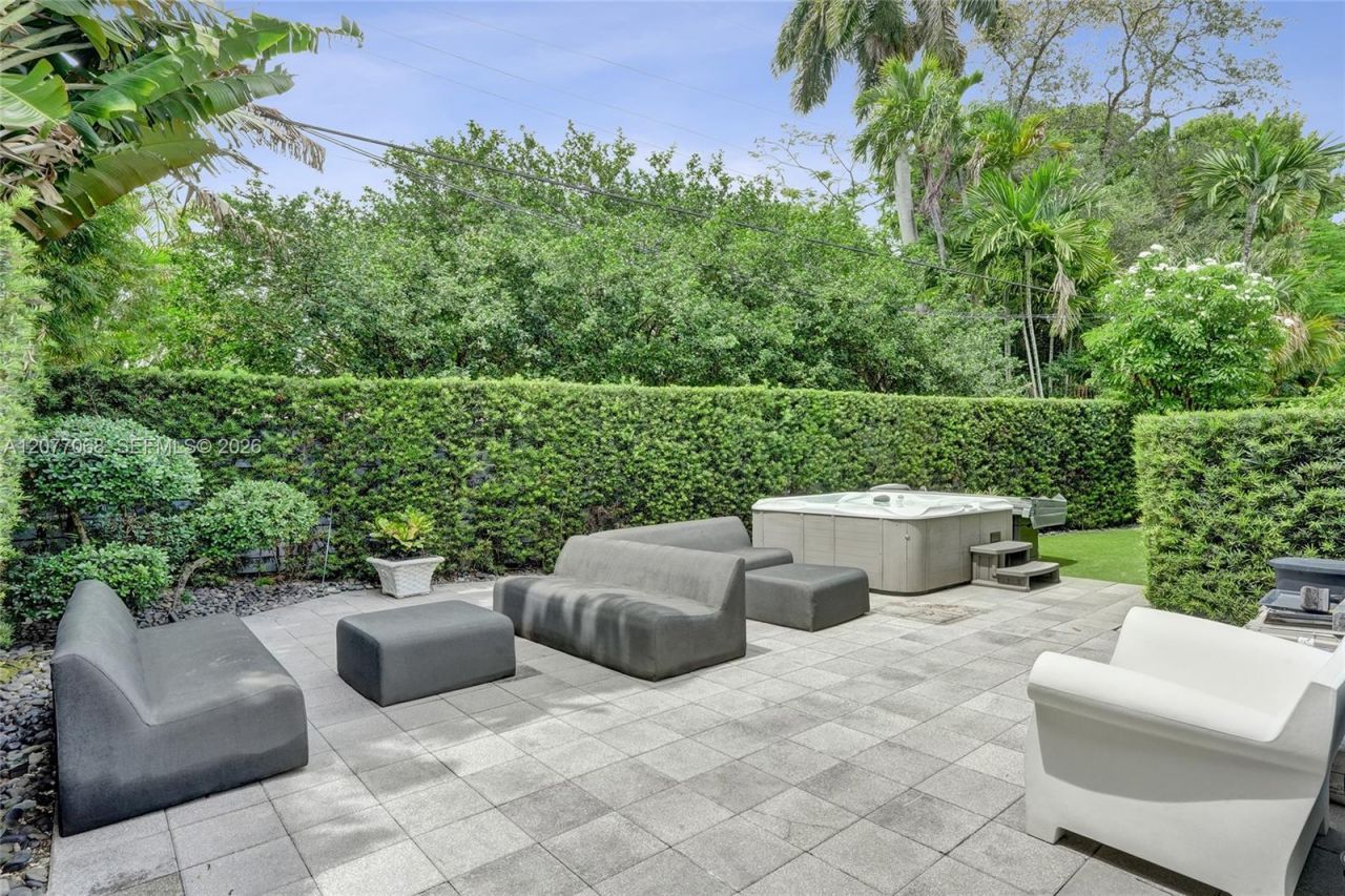 129 N Victoria Park Rd, Fort Lauderdale, FL 33301 Photo