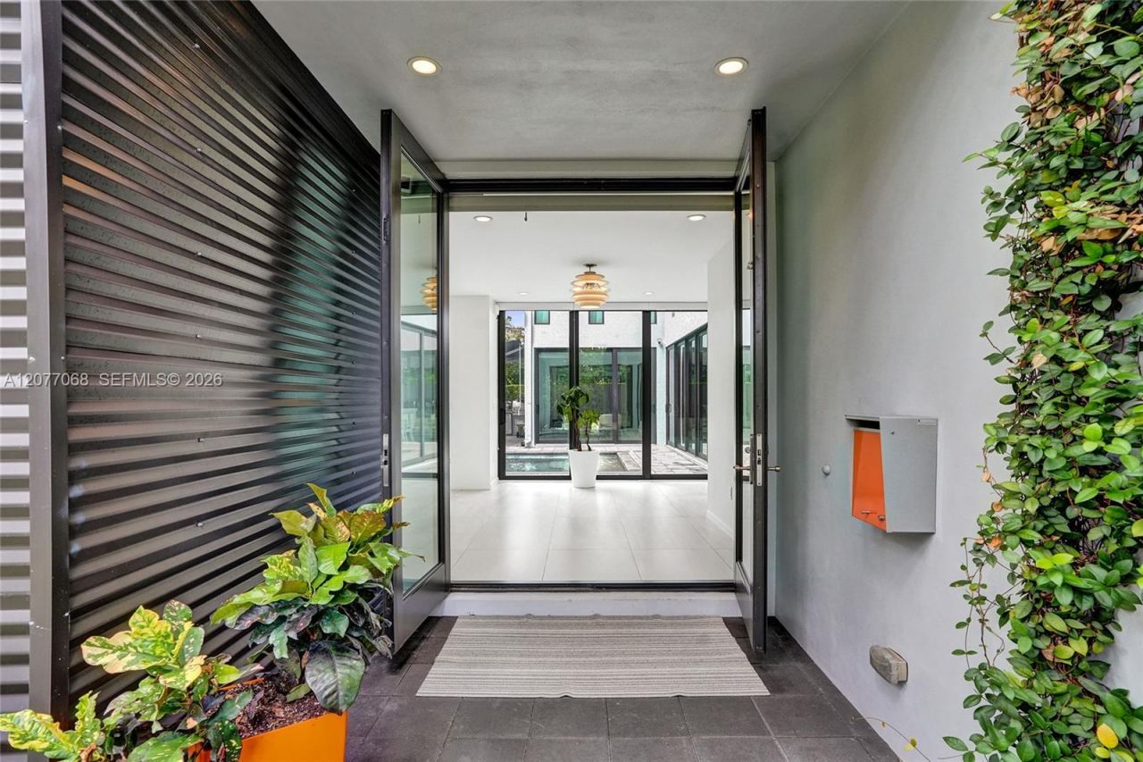 129 N Victoria Park Rd, Fort Lauderdale, FL 33301 Photo