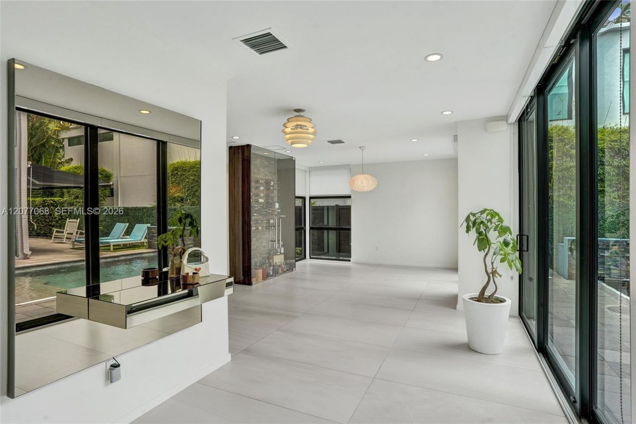 129 N Victoria Park Rd, Fort Lauderdale, FL 33301 Photo
