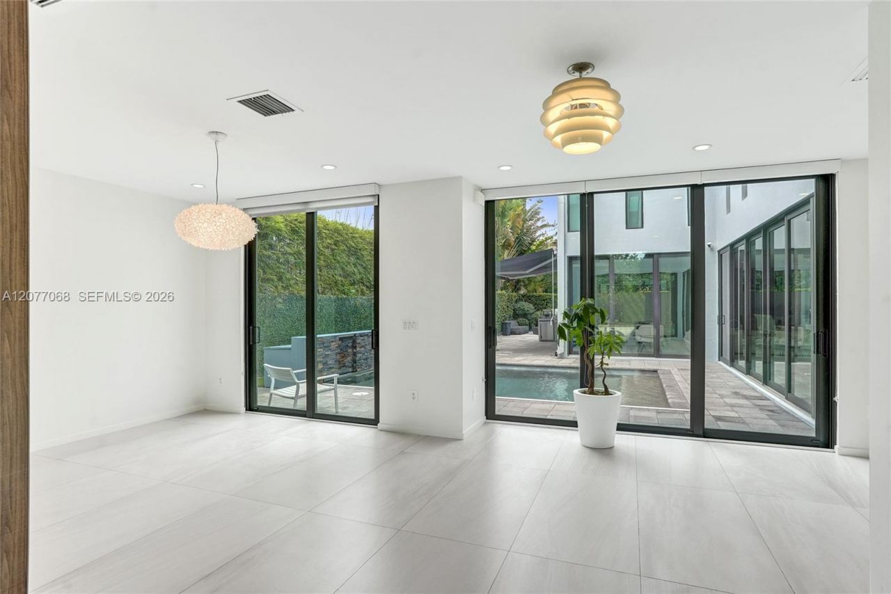 129 N Victoria Park Rd, Fort Lauderdale, FL 33301 Photo