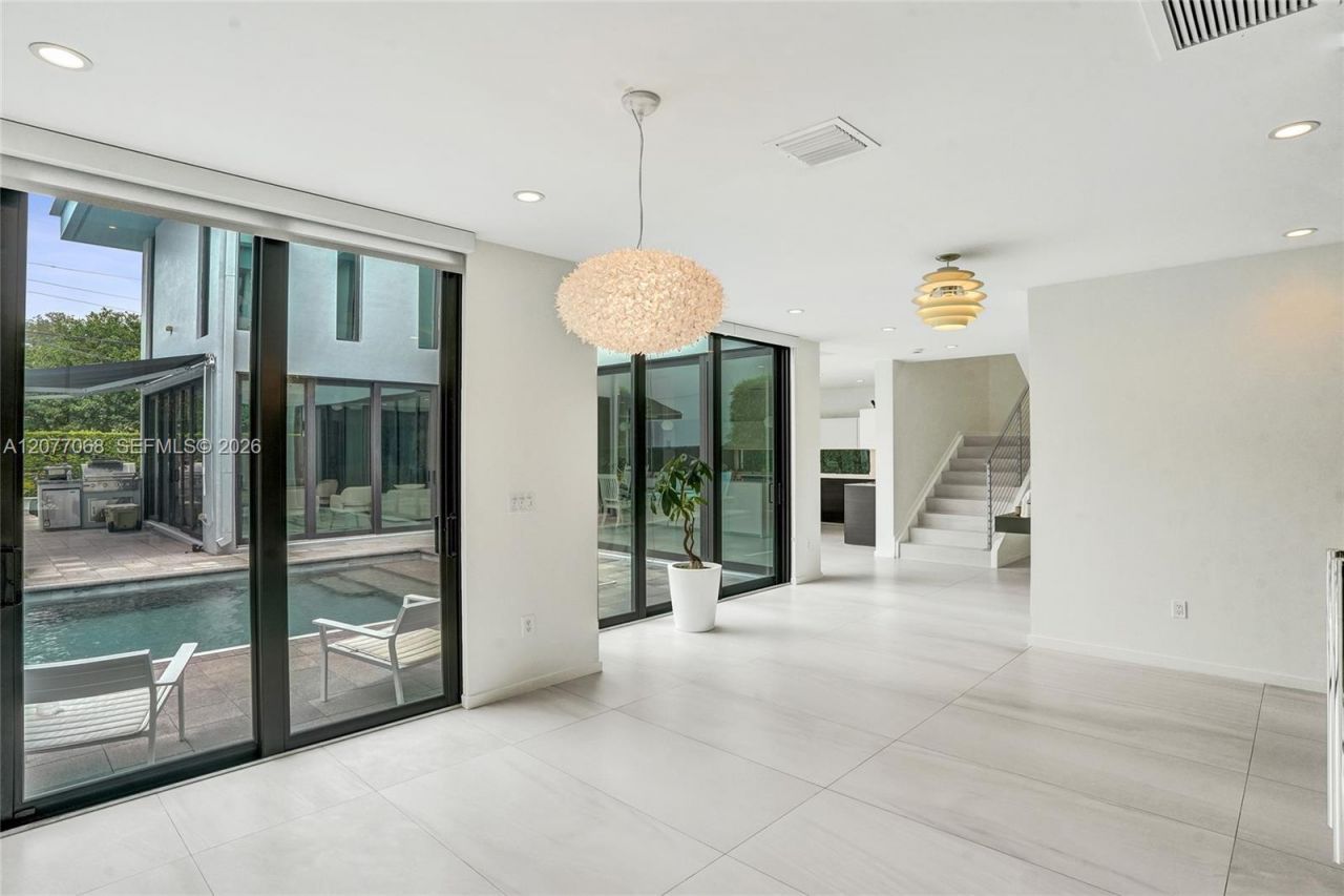 129 N Victoria Park Rd, Fort Lauderdale, FL 33301 Photo