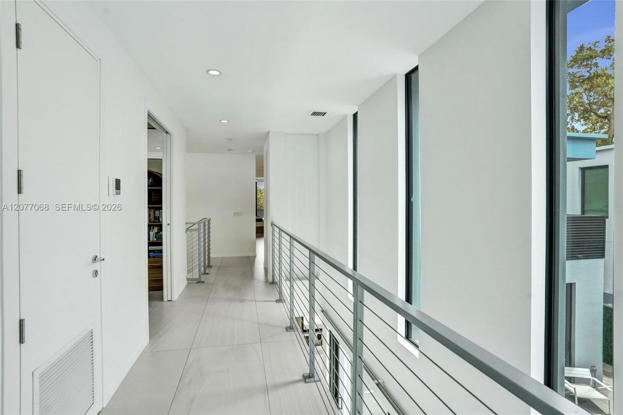 129 N Victoria Park Rd, Fort Lauderdale, FL 33301 Photo
