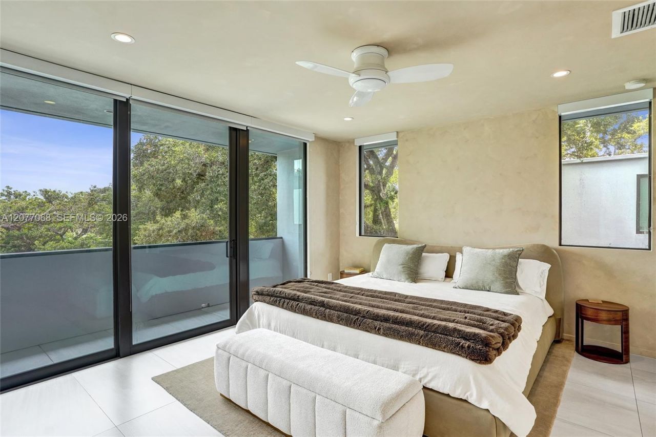 129 N Victoria Park Rd, Fort Lauderdale, FL 33301 Photo