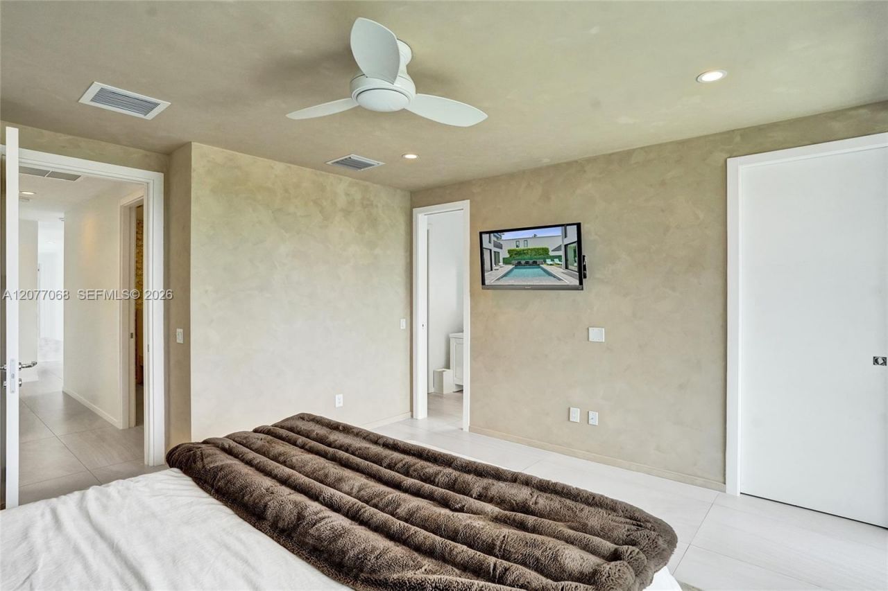 129 N Victoria Park Rd, Fort Lauderdale, FL 33301 Photo