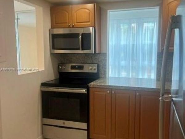17560 Atlantic Blvd , Unit 514, Sunny Isles Beach, FL 33160