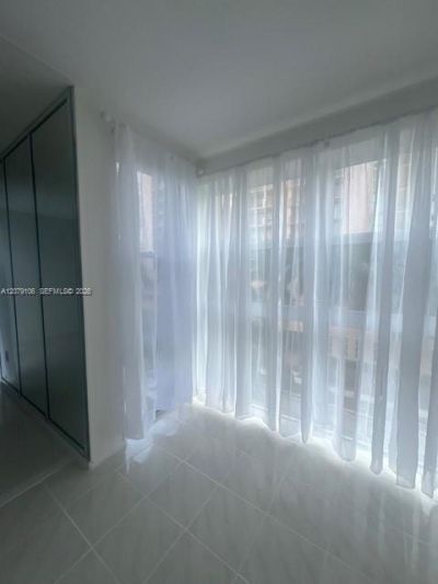 17560 Atlantic Blvd , Unit 514, Sunny Isles Beach, FL 33160 Photo