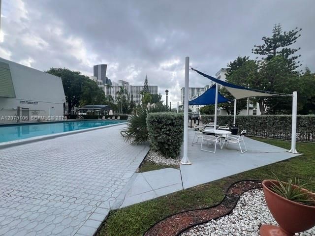 17560 Atlantic Blvd , Unit 514, Sunny Isles Beach, FL 33160 Photo