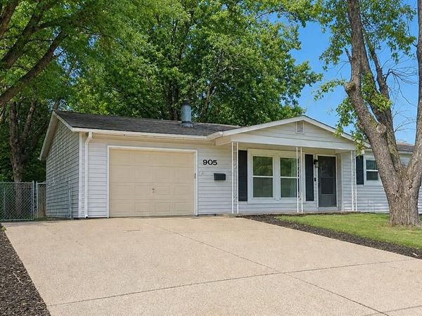 905 Lakeview Drive, Warrenton, MO 63383