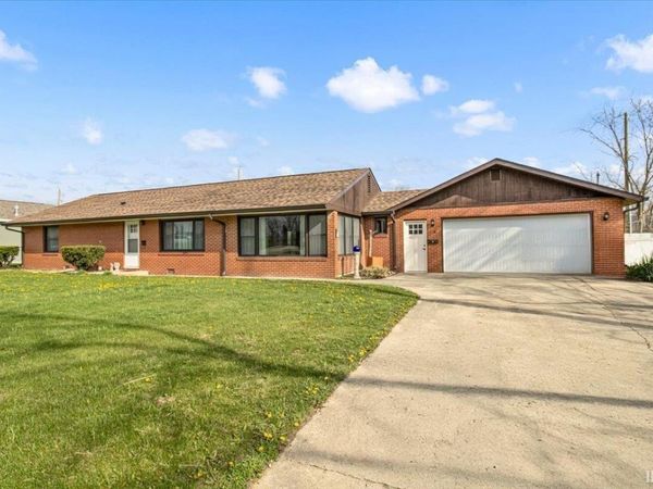 4 Crestwood Drive, Winchester, IN 47394