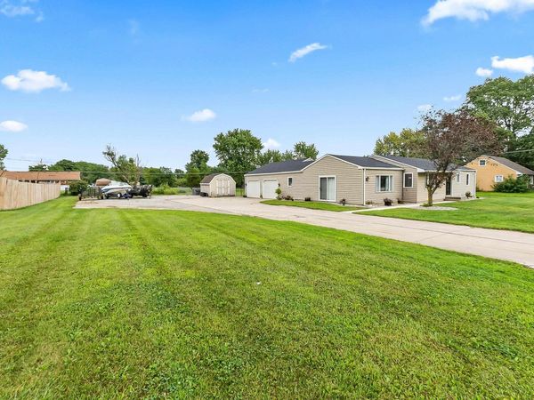 7717 Hosler Road, Leo, IN 46765