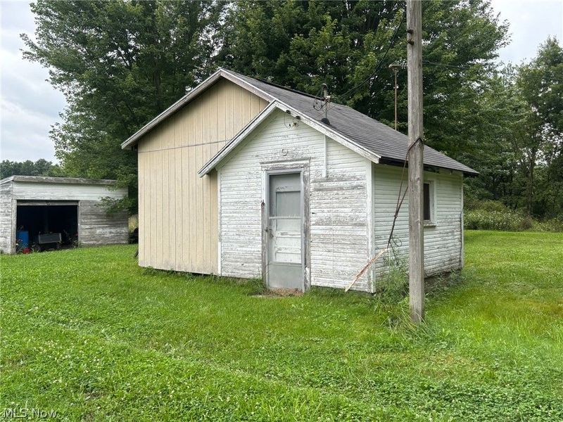 21815 Courtney Road, Alliance, OH 44601 Photo 4