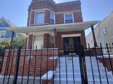 Main Photo