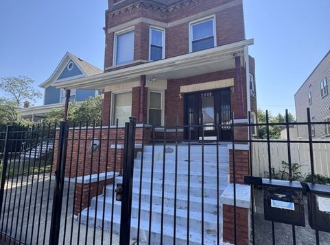 Main Photo