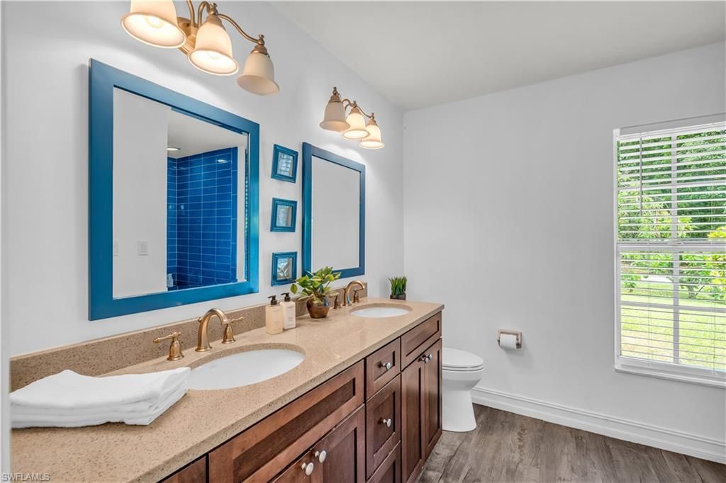 6061 Golden Oaks Ln, Naples, FL 34119 Photo