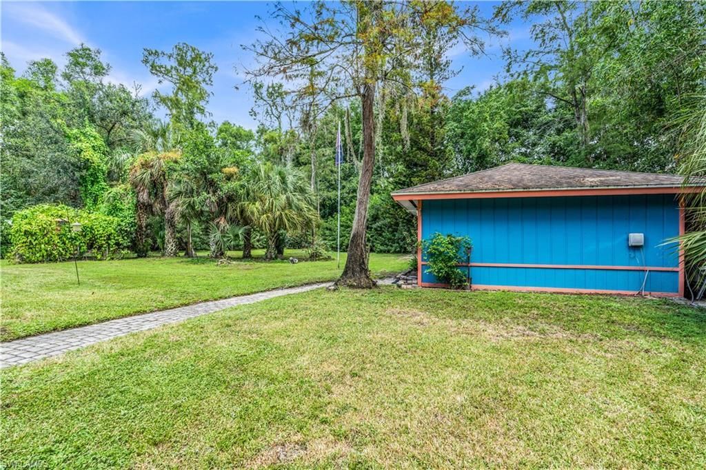 6061 Golden Oaks Ln, Naples, FL 34119 Photo