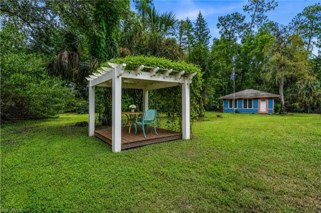 6061 Golden Oaks Ln, Naples, FL 34119 Photo