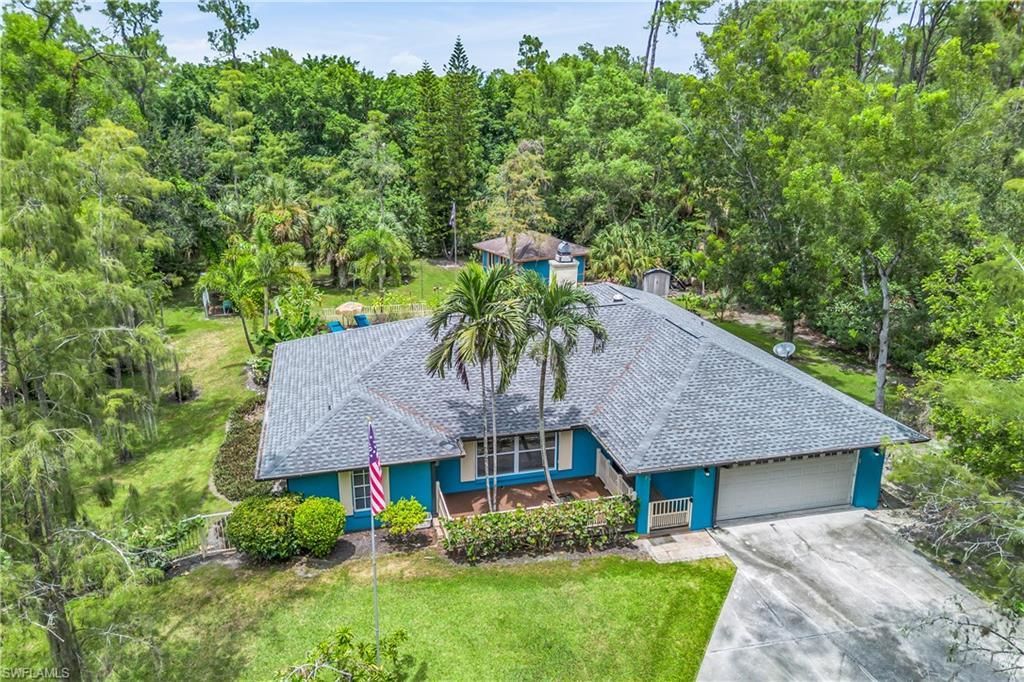 6061 Golden Oaks Ln, Naples, FL 34119 Photo