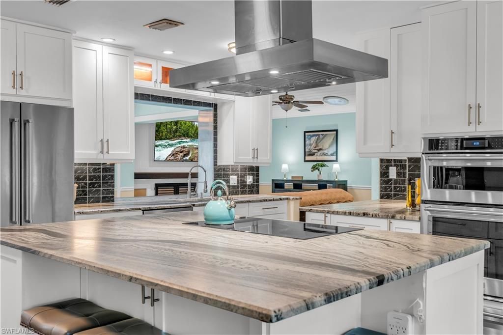 6061 Golden Oaks Ln, Naples, FL 34119 Photo