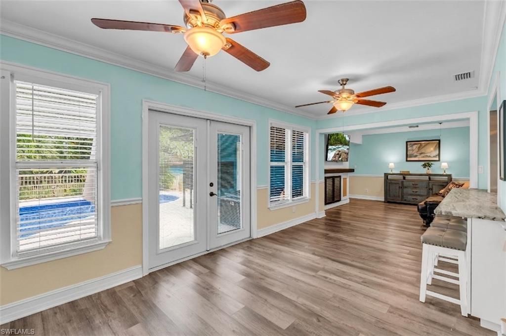 6061 Golden Oaks Ln, Naples, FL 34119 Photo
