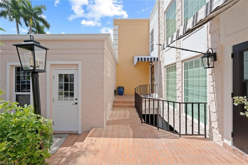 4000 Gulf Shore Blvd N, Unit 1500, Naples, FL 34103 Photo
