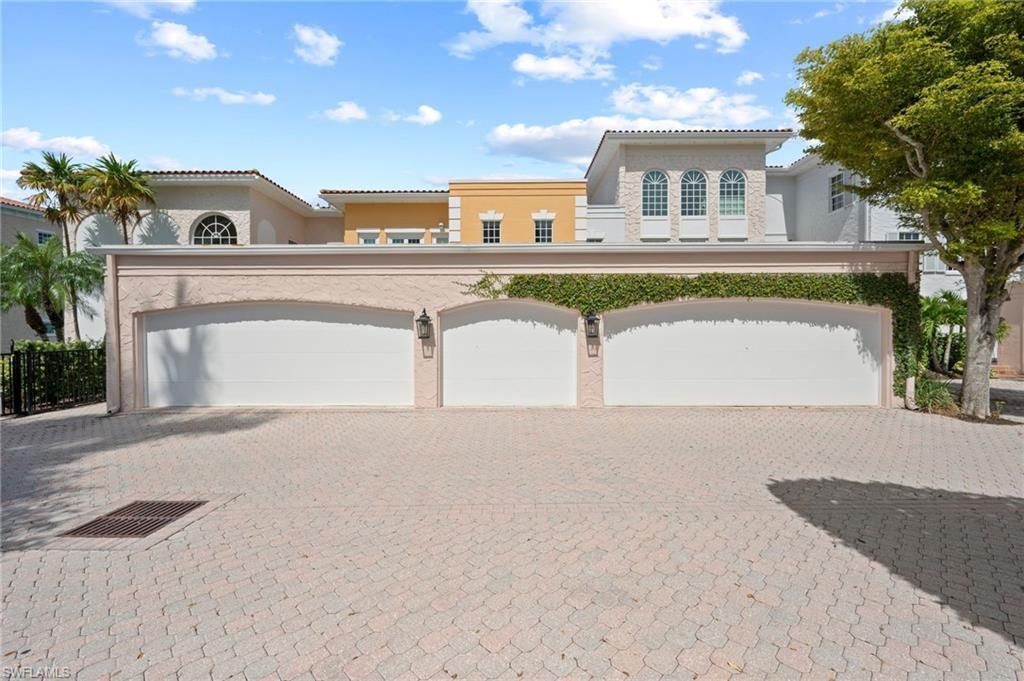 4000 Gulf Shore Blvd N, Unit 1500, Naples, FL 34103 Photo
