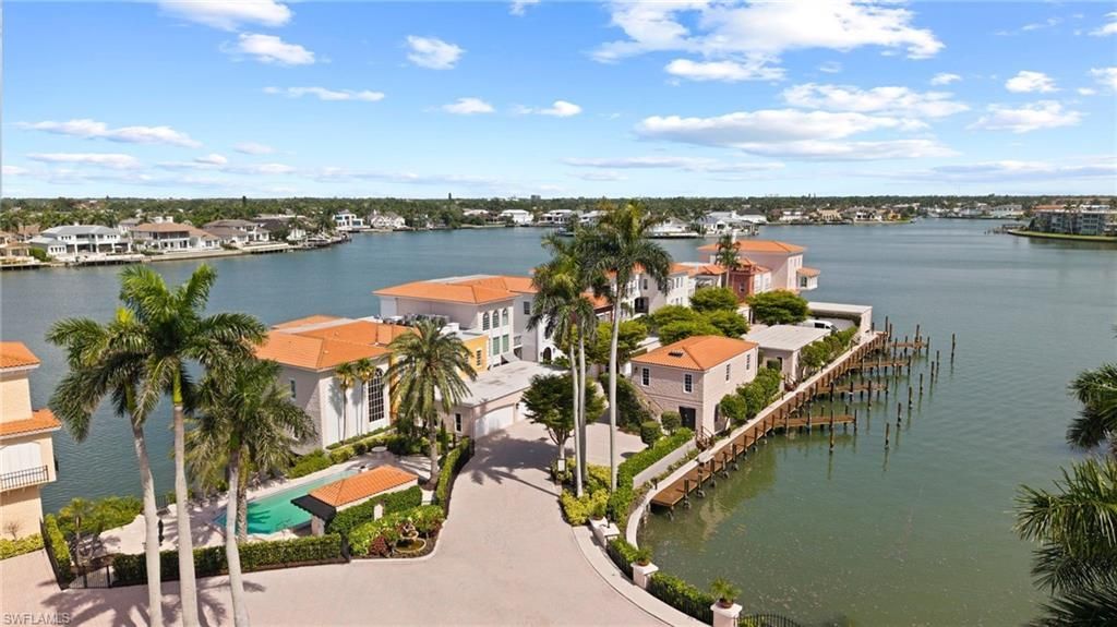 4000 Gulf Shore Blvd N, Unit 1500, Naples, FL 34103 Photo
