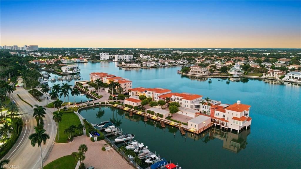 4000 Gulf Shore Blvd N, Unit 1500, Naples, FL 34103 Photo