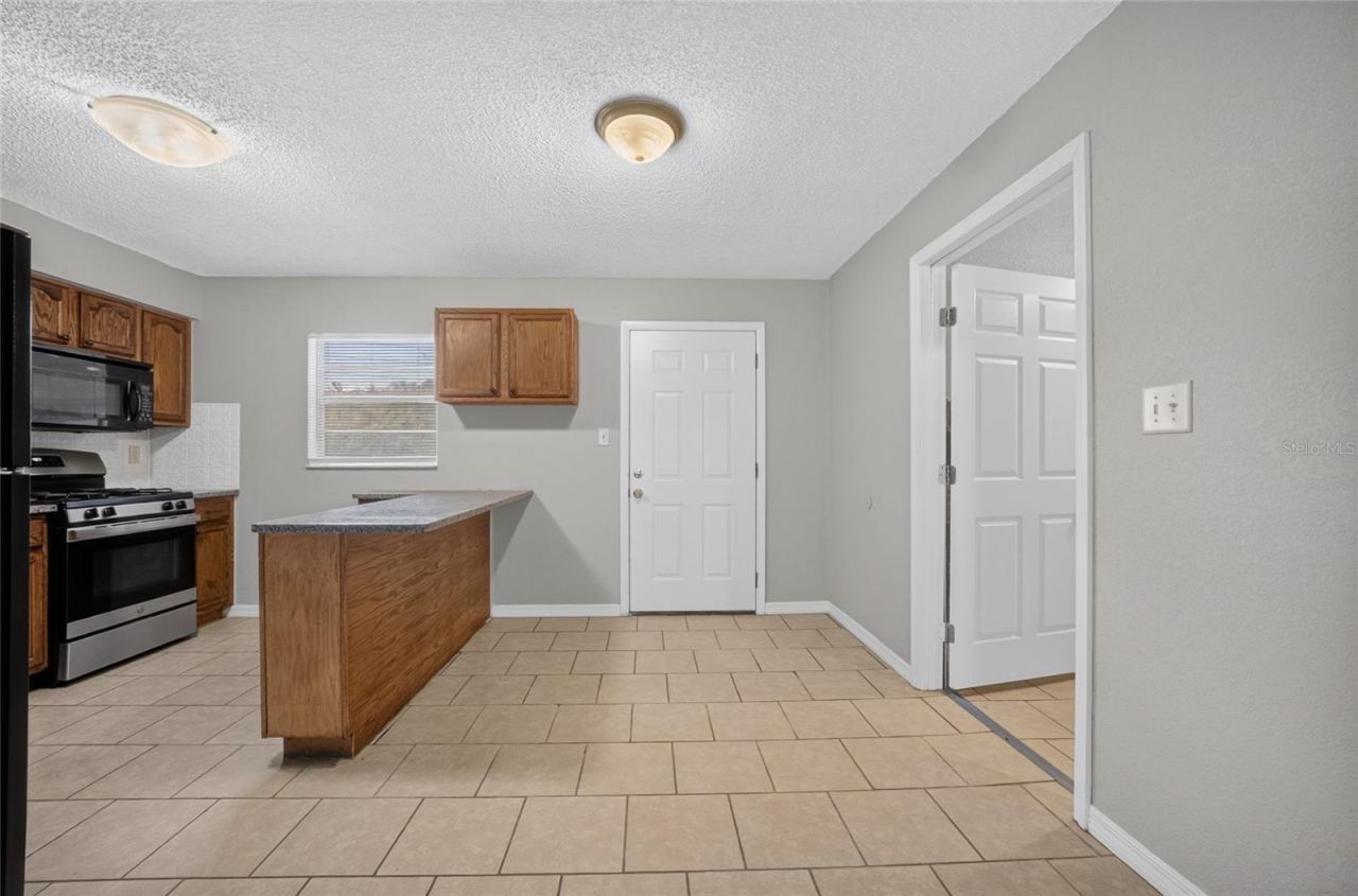 507 S Ohio Ave, Groveland, FL 34736 Photo