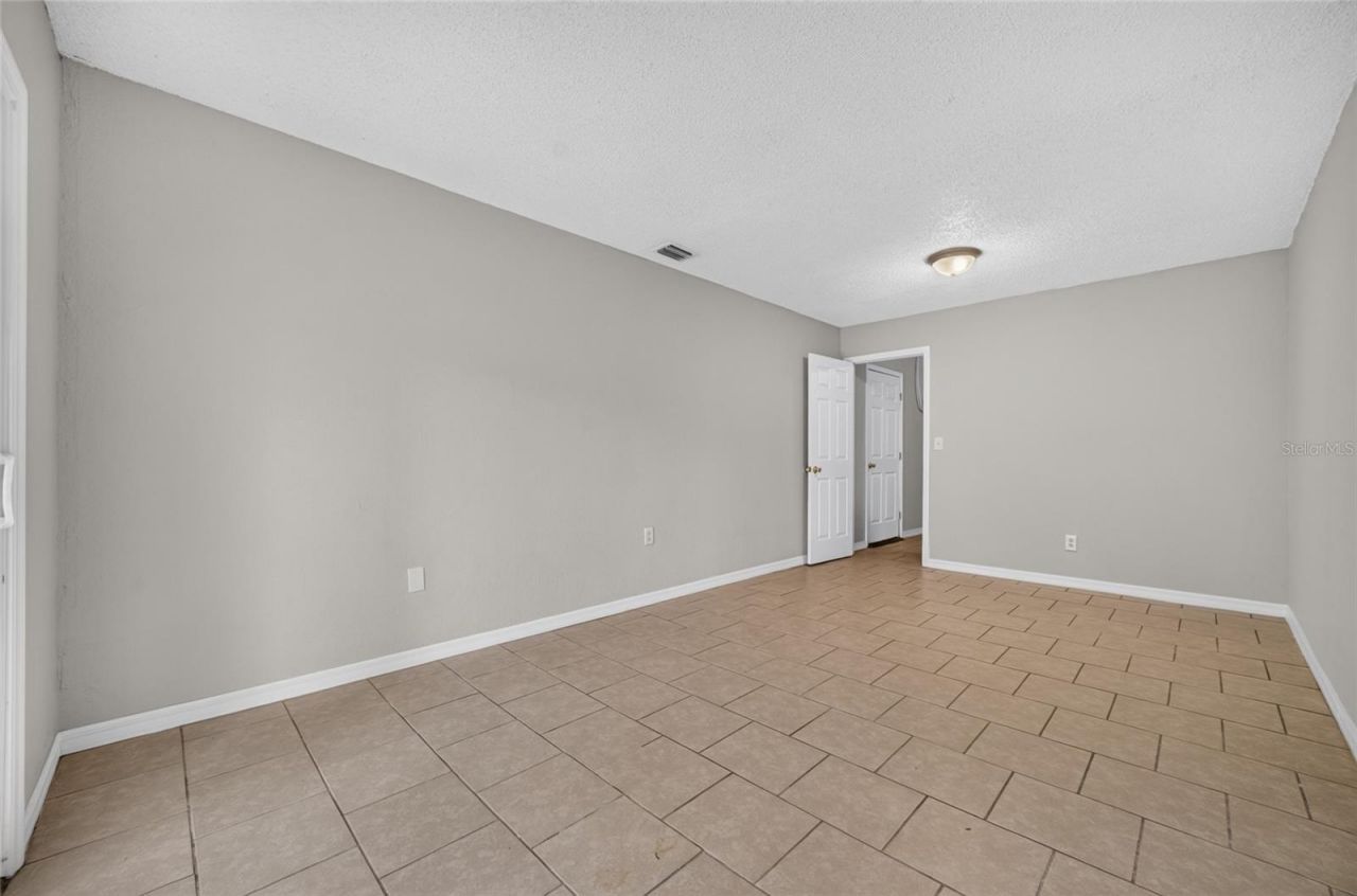 507 S Ohio Ave, Groveland, FL 34736 Photo