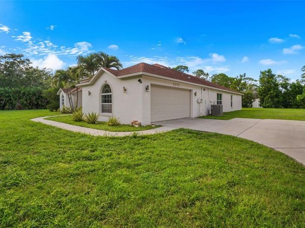 7272 129TH STREET N, SEMINOLE, FL 33776