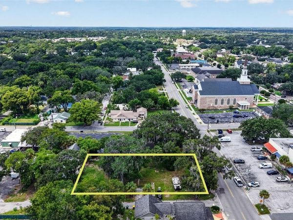 703 W MAGNOLIA STREET, LEESBURG, FL 34748