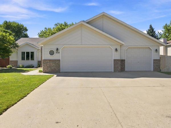 3132 37 1/2 Avenue S, Fargo, ND 58104