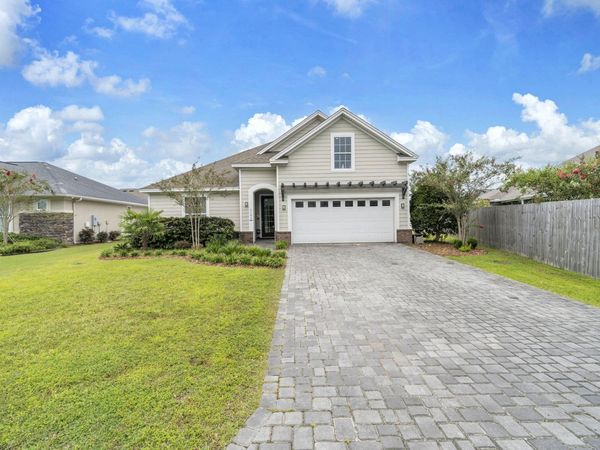 1186 Eisenhower Circle, Lynn Haven, FL 32444