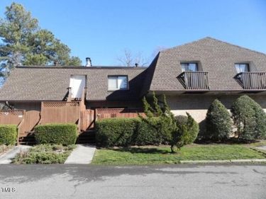 340 Summerwalk Circle, Chapel Hill, NC 27517