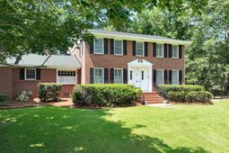 2315 Evans Circle photo 4