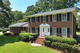 2315 Evans Circle photo 4