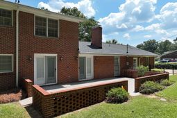 2315 Evans Circle photo 4