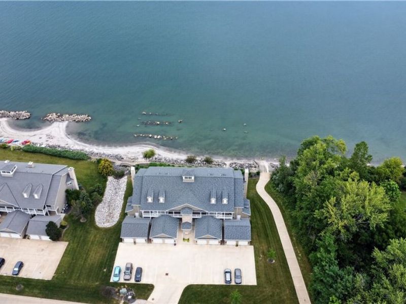 2780 Whispering Shores Drive, Vermilion, OH 44089 Photo 6