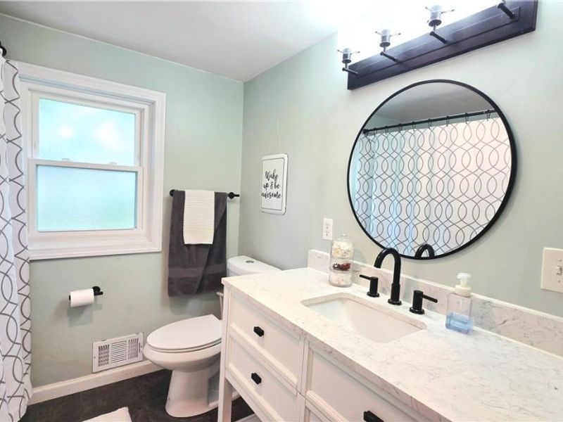 7907 Baumhart Road, Amherst, OH 44001 Photo 21