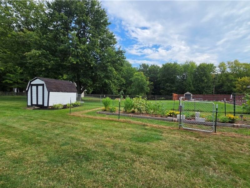 7907 Baumhart Road, Amherst, OH 44001 Photo 26