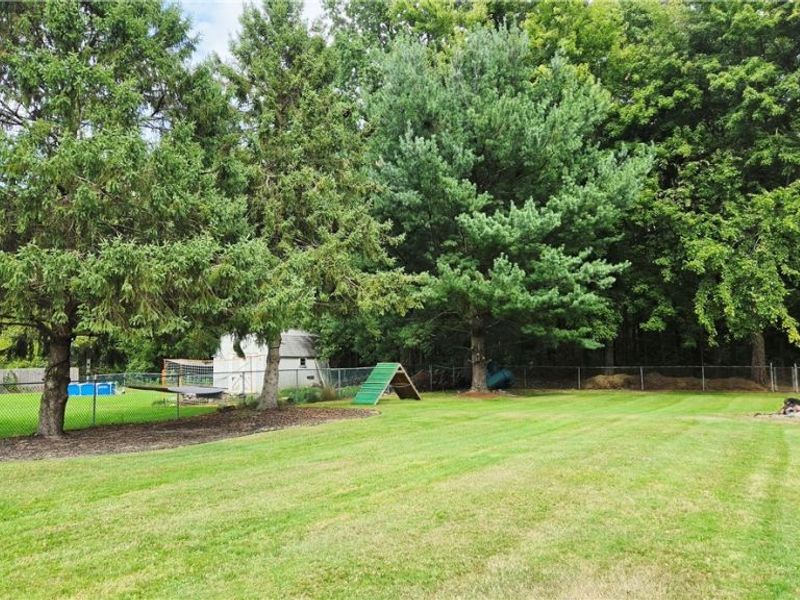 7907 Baumhart Road, Amherst, OH 44001 Photo 28