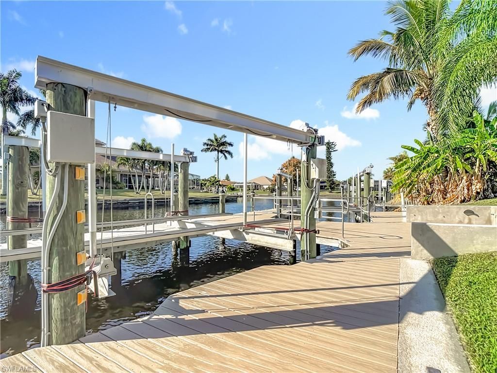 144 SW 38th Ter, Cape Coral, FL 33914 Photo