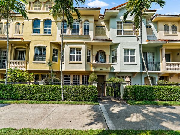 2558 Gardens Parkway, Palm Beach Gardens, FL 33410