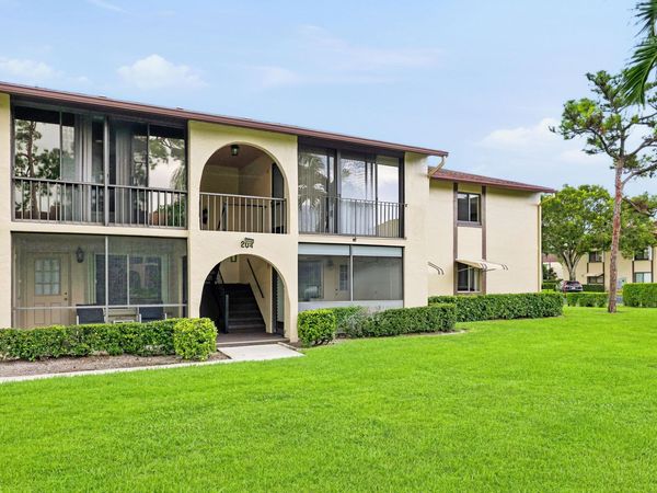 204 Pine Hov Circle, Unit B-1, Greenacres, FL 33463