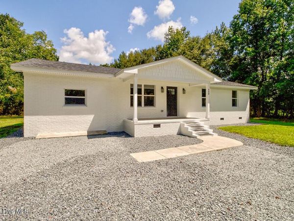 390 Newtown Loop Road , Atkinson, NC 28421