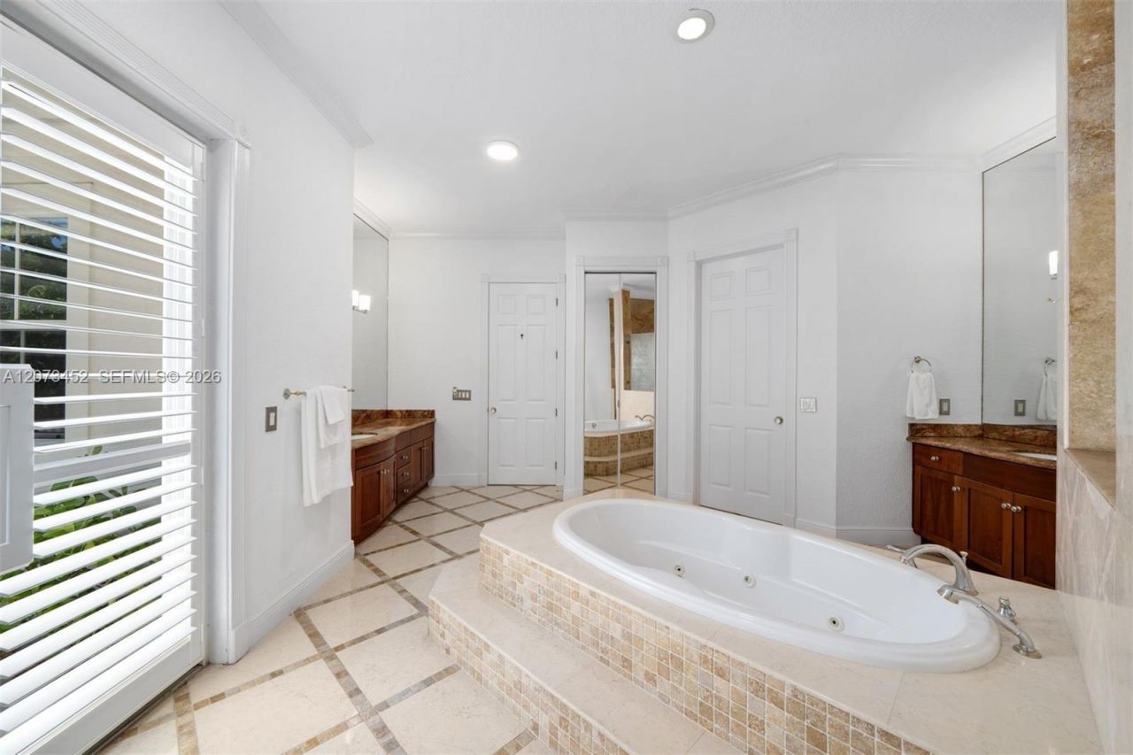 6235 Rolling Road Dr, Pinecrest, FL 33156 Photo