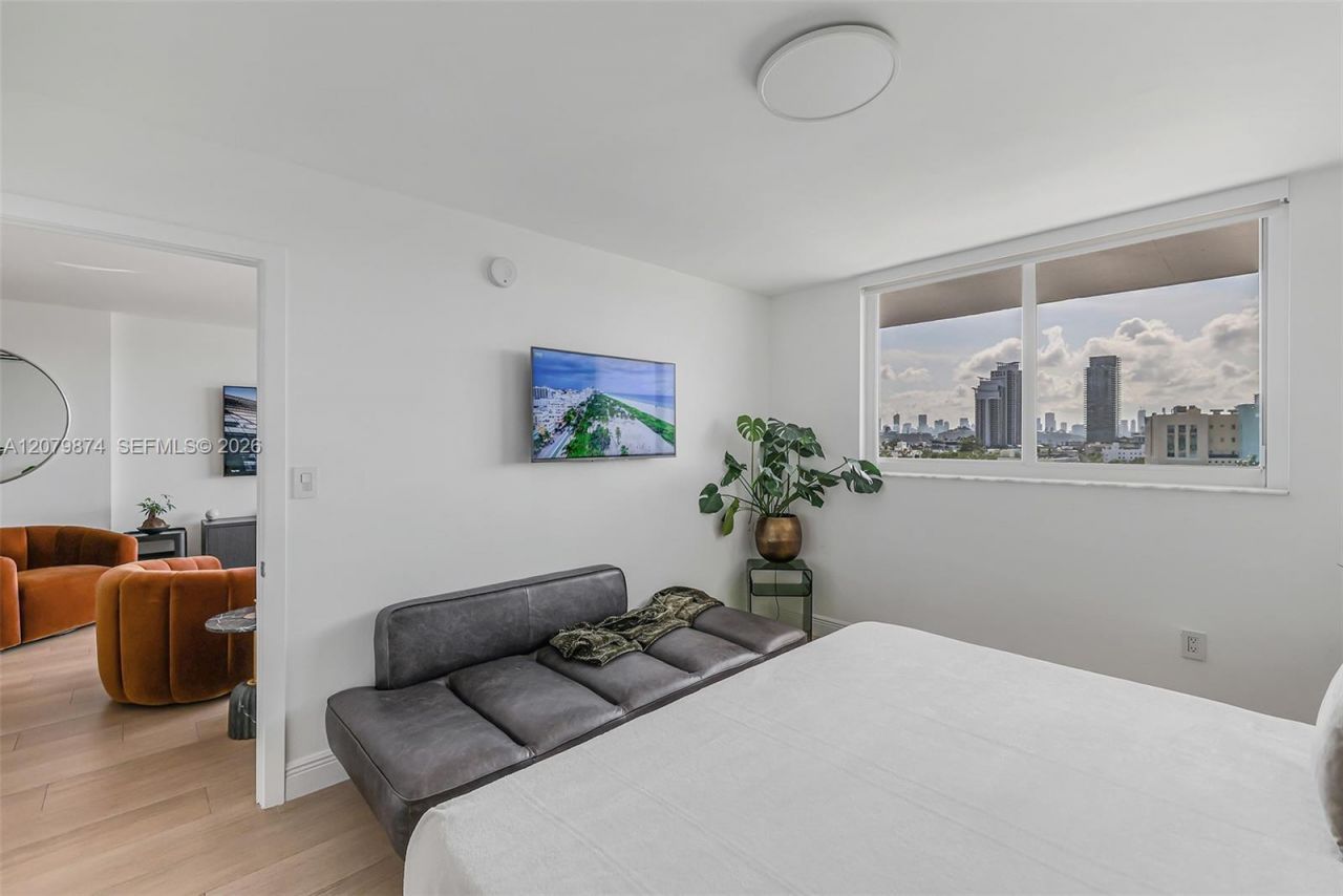 401 Ocean Dr, Unit 903, Miami Beach, FL 33139 Photo