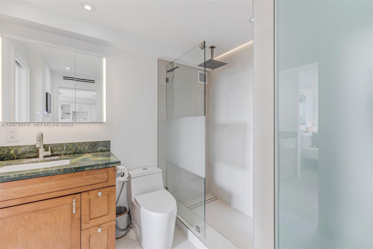 401 Ocean Dr, Unit 903, Miami Beach, FL 33139 Photo